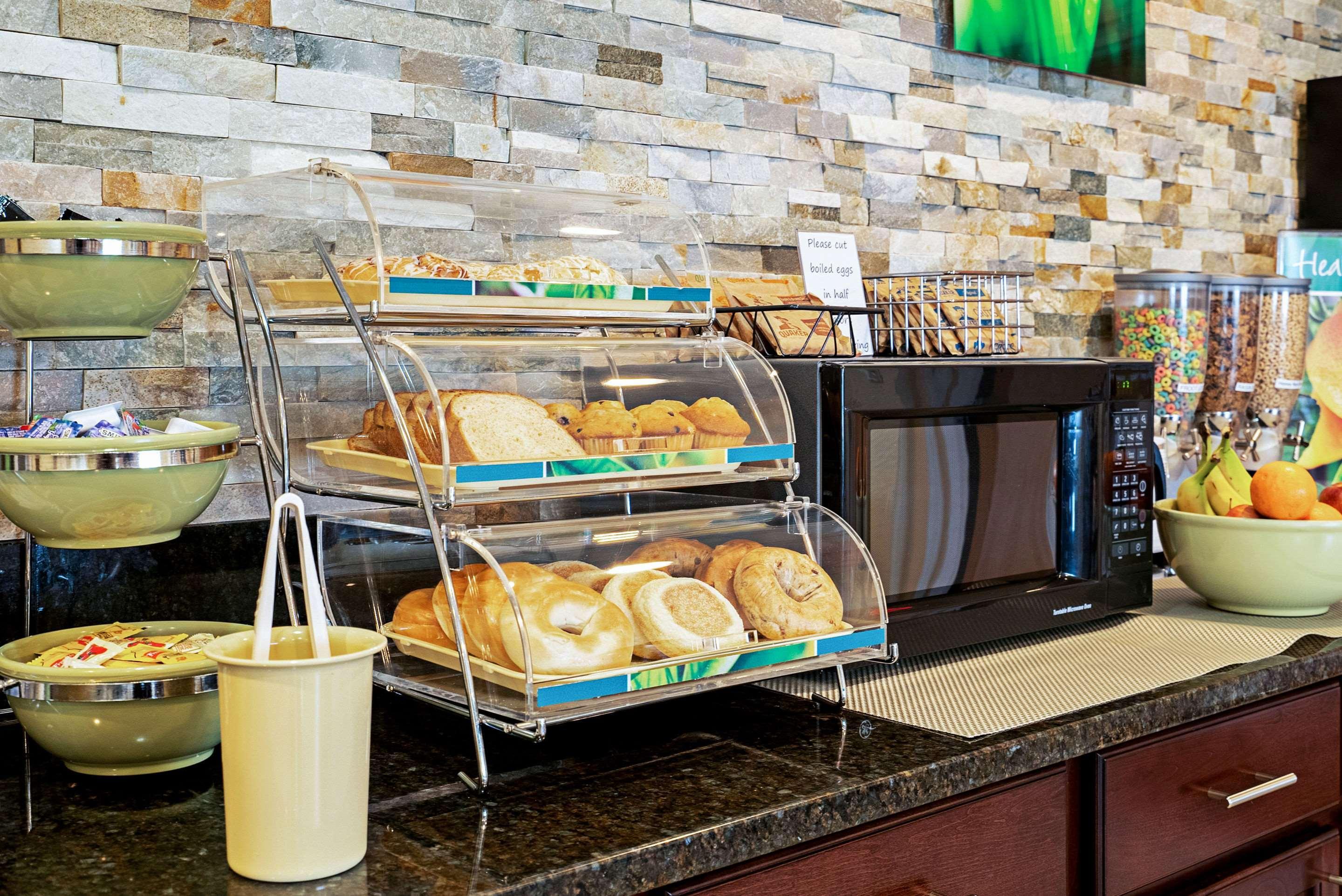 Quality Inn & Suites Robbinsville Luaran gambar